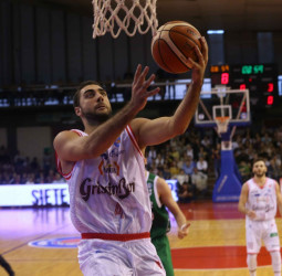 El Unicaja se interesa por la situación de Pietro Aradori
