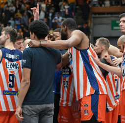 Leyma Coruña abandona el fondo de la tabla, 93-89