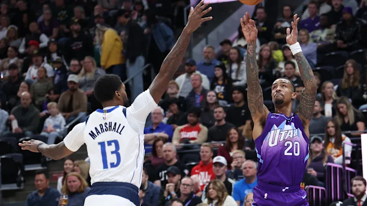 John Collins apuntilla a los Mavericks, 113-115
