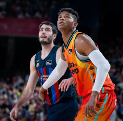 El Barça reacciona a tiempo y derrota a Valencia (81-75)