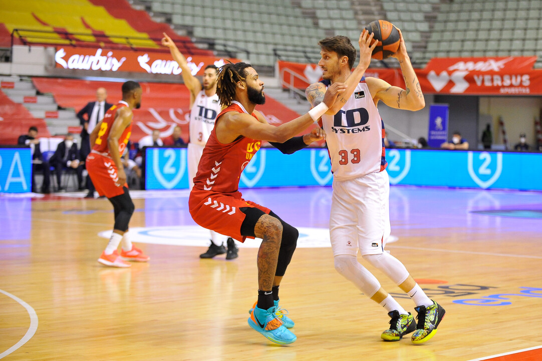 TD Systems Baskonia cede en la prórroga ante el UCAM Murcia (92-87)