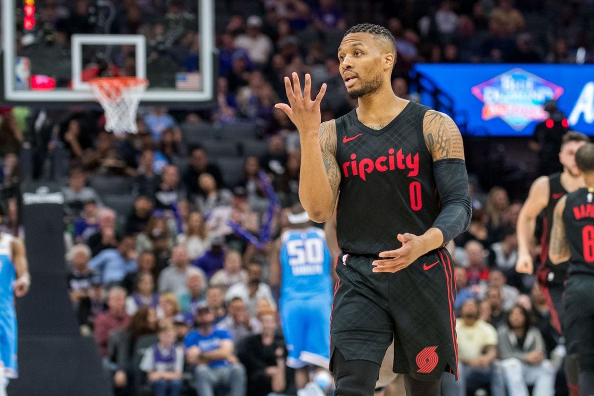 Mitchell e Ingles lanzan a los Jazz, LaVine lidera y exhibición de Lillard en tres cuartos