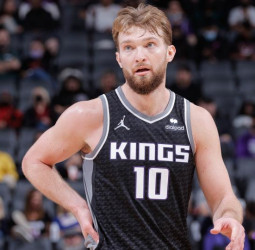 Domantas Sabonis y los Sacramento Kings negocian la renovación