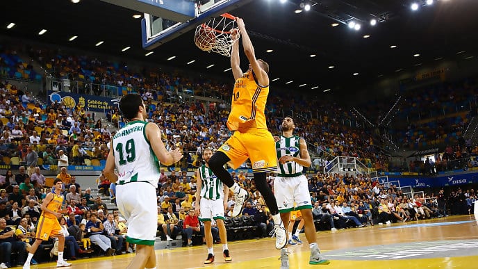 El Herbalife Gran Canaria encadena su tercera victoria consecutiva (82-62)