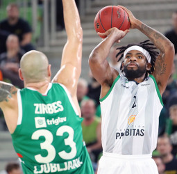 La Penya pierde contra el Cedevita quedando cuarto de grupo (103-81)