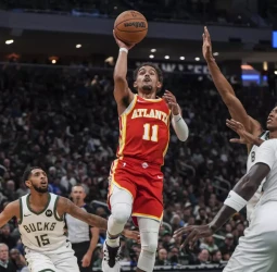 El juego coral de los Hawks supera a los Bucks, 127-110