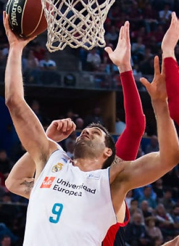 El Real Madrid también gana en el Buesa Arena (69-81)