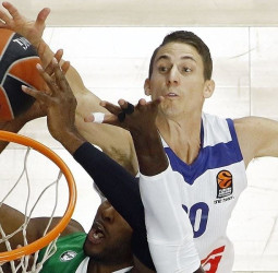 [2-1] El Madrid gana y está a una victoria de la Final Four (81-88)