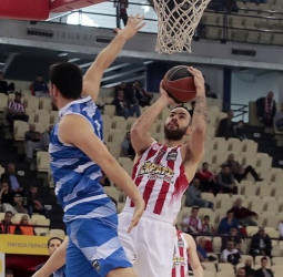 Olympiacos termina líder de la temporada regular en Grecia