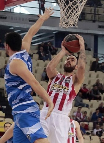 Olympiacos termina líder de la temporada regular en Grecia