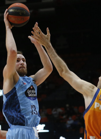 Musa lidera a un gran Río Breogan en Valencia (97-98)