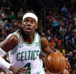 Jrue Holiday… ¿rumbo a Hollywood? Los Lakers tantean un nuevo golpe sobre la mesa