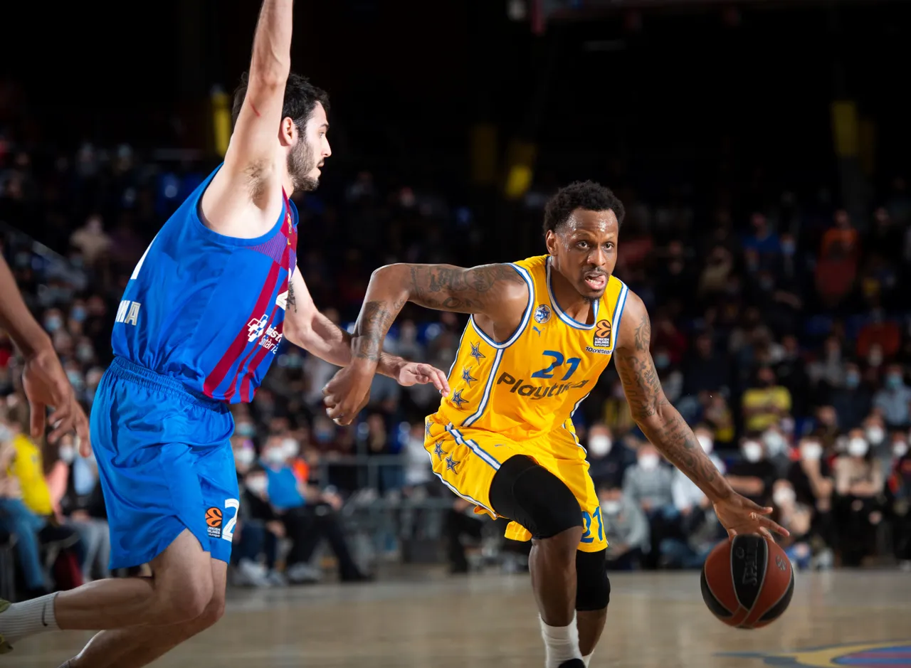 Derrota intrascendente del Barça ante un gran Maccabi (80-104)