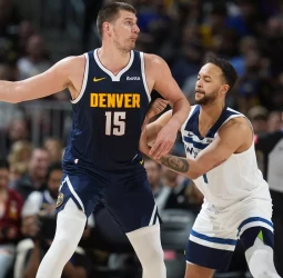 Nikola Jokic eleva a los Nuggets a lo más alto del Oeste