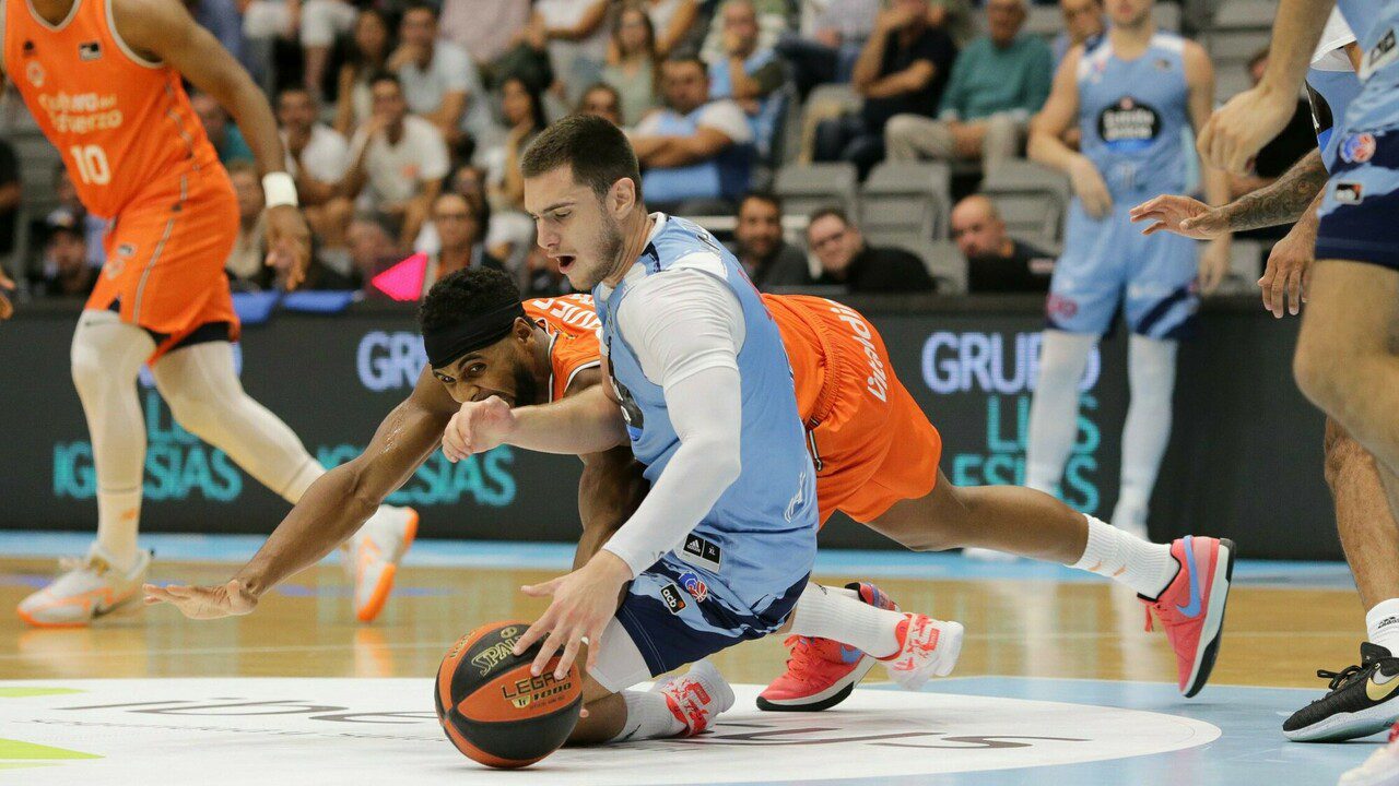 Valencia Basket cierra su estancia gallega venciendo al Río Breogán (75-80)