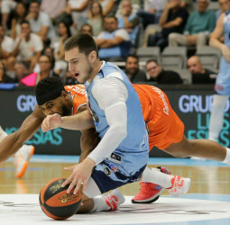 Valencia Basket cierra su estancia gallega venciendo al Río Breogán (75-80)