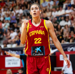 España se despide de Vigo con una victoria de oficio ante la imponente China, 70-46