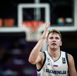 Eslovenia arrasa a Ucrania (79-55)