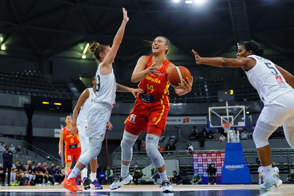 España continúa madurando su juego en su segundo test ante Francia (72-45)