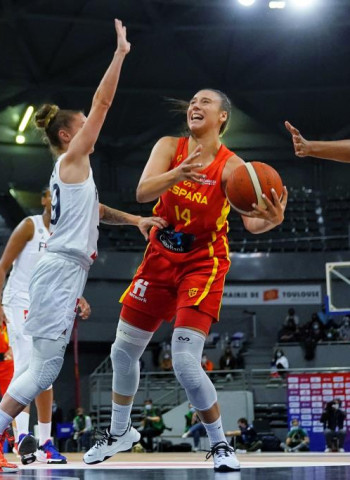 España continúa madurando su juego en su segundo test ante Francia (72-45)