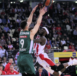 Olympiacos y Briante Weber separan sus caminos