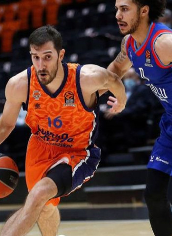 Prepelic ajusticia al Efes (76-74)