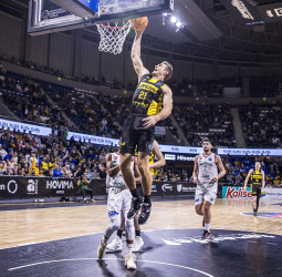 El Lenovo Tenerife sella su pase al TOP 8 de la BCL