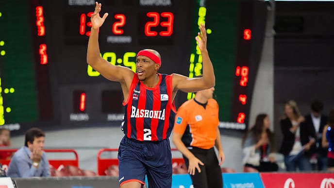 El Baskonia rescinde el contrato de Josh Akognon
