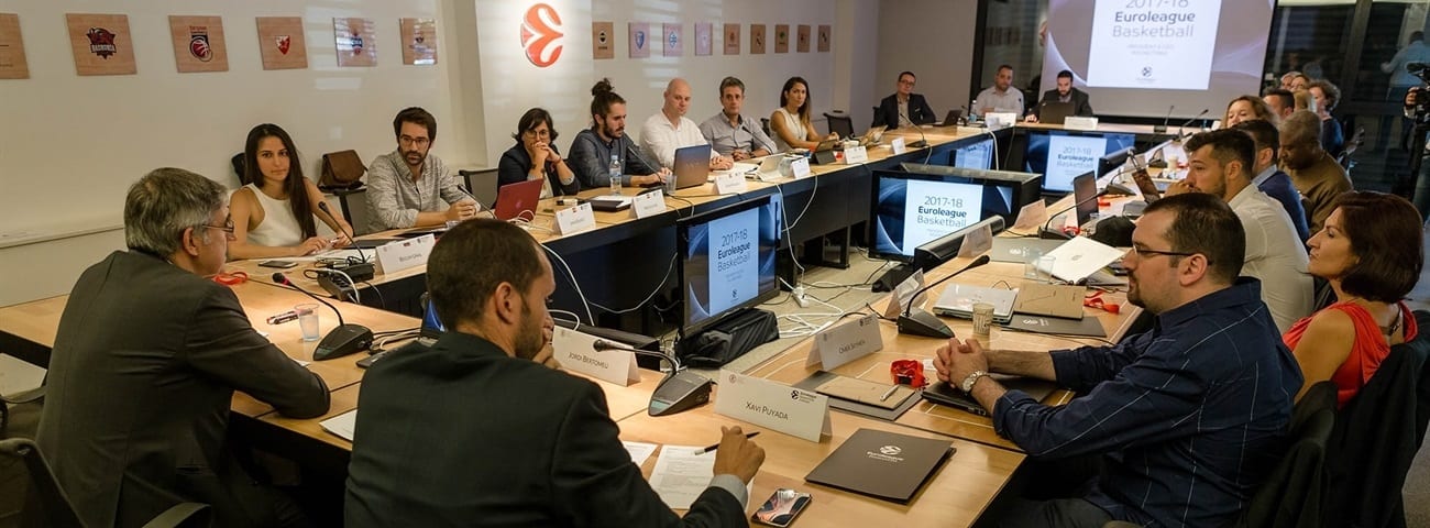 First session tips off new Sports Business MBA