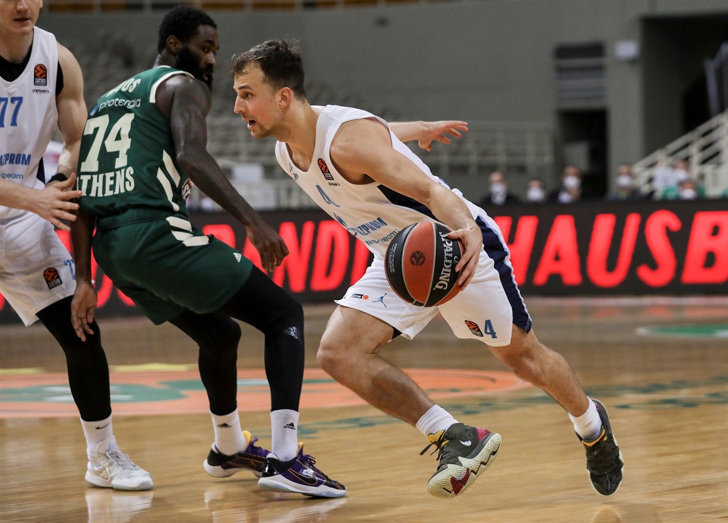 El Zenit se aprovecha del mal momento del Panathinaikos (77-89)