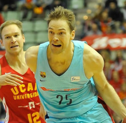 El Barcelona se lleva un duro partido en Murcia (55-61)