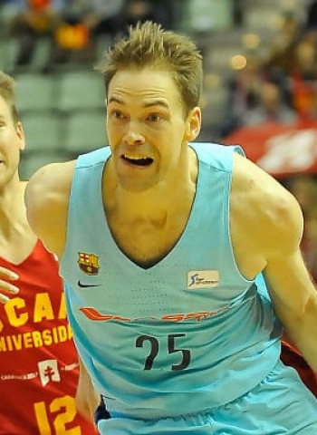 El Barcelona se lleva un duro partido en Murcia (55-61)