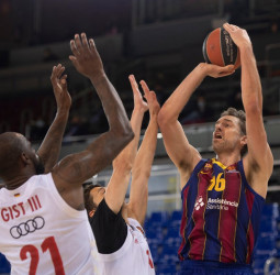Debut ilusionante de Pau Gasol que no evita la derrota ante el Bayern (72-82)