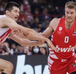 Olympiacos venció al Estrella Roja para completar una semana perfecta, 88-83