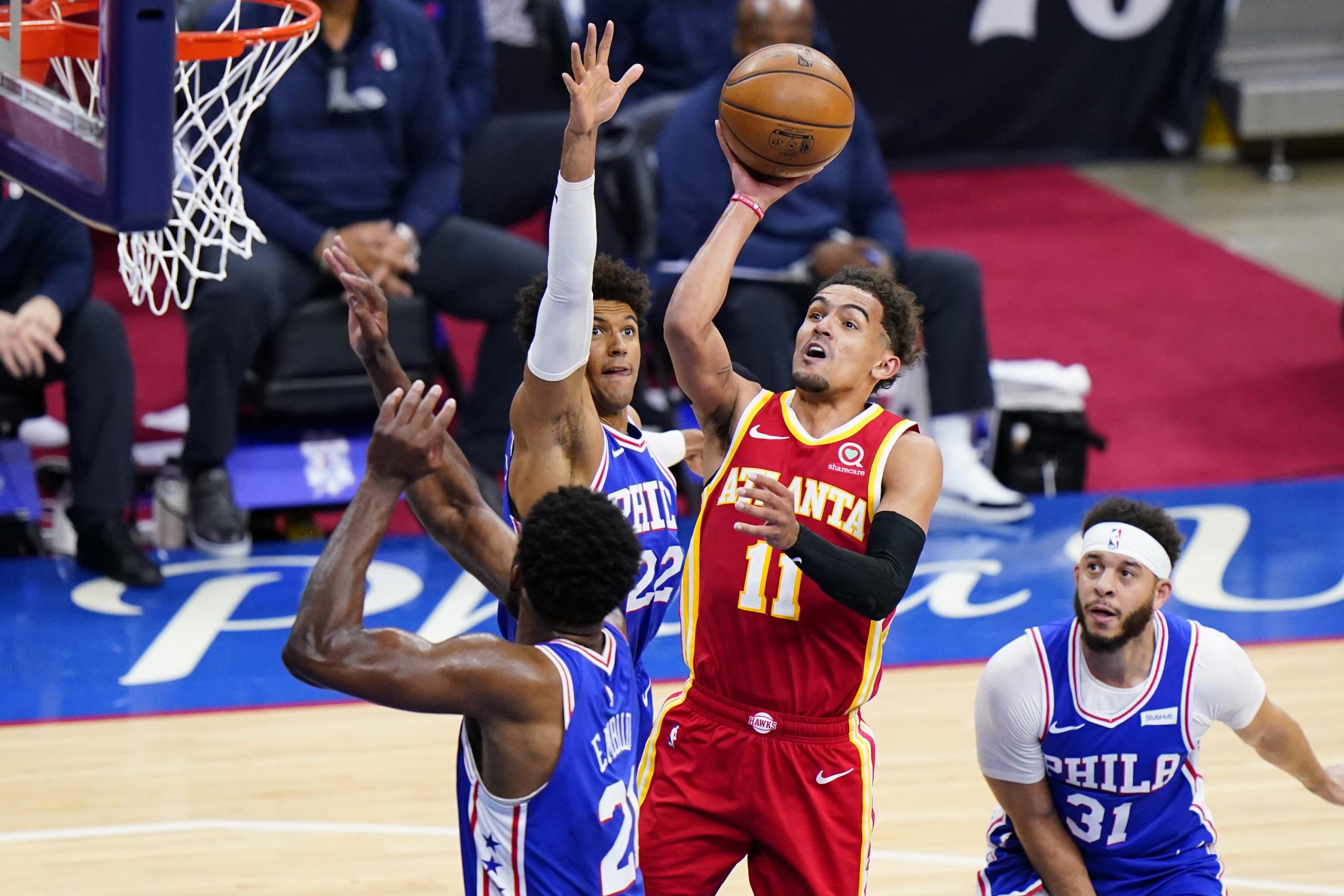 Trae Young lidera una remontada épica (106-109) [2-3]
