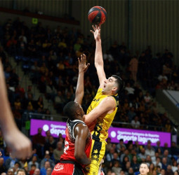 Marcelinho Huertas desarma al Fuenlabrada (74-63)