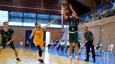 El Unicaja cae ante el Herbalife Gran Canaria (75-83)