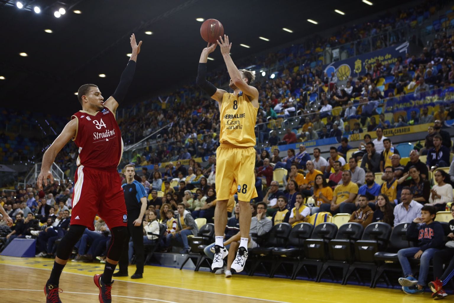 El Herbalife Gran Canaria reacciona tarde y cae ante Strasbourg IG (76-85)