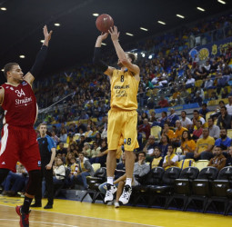 El Herbalife Gran Canaria reacciona tarde y cae ante Strasbourg IG (76-85)