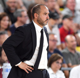 Chus Mateo responde ante una posible vuelta de Campazzo al Real Madrid