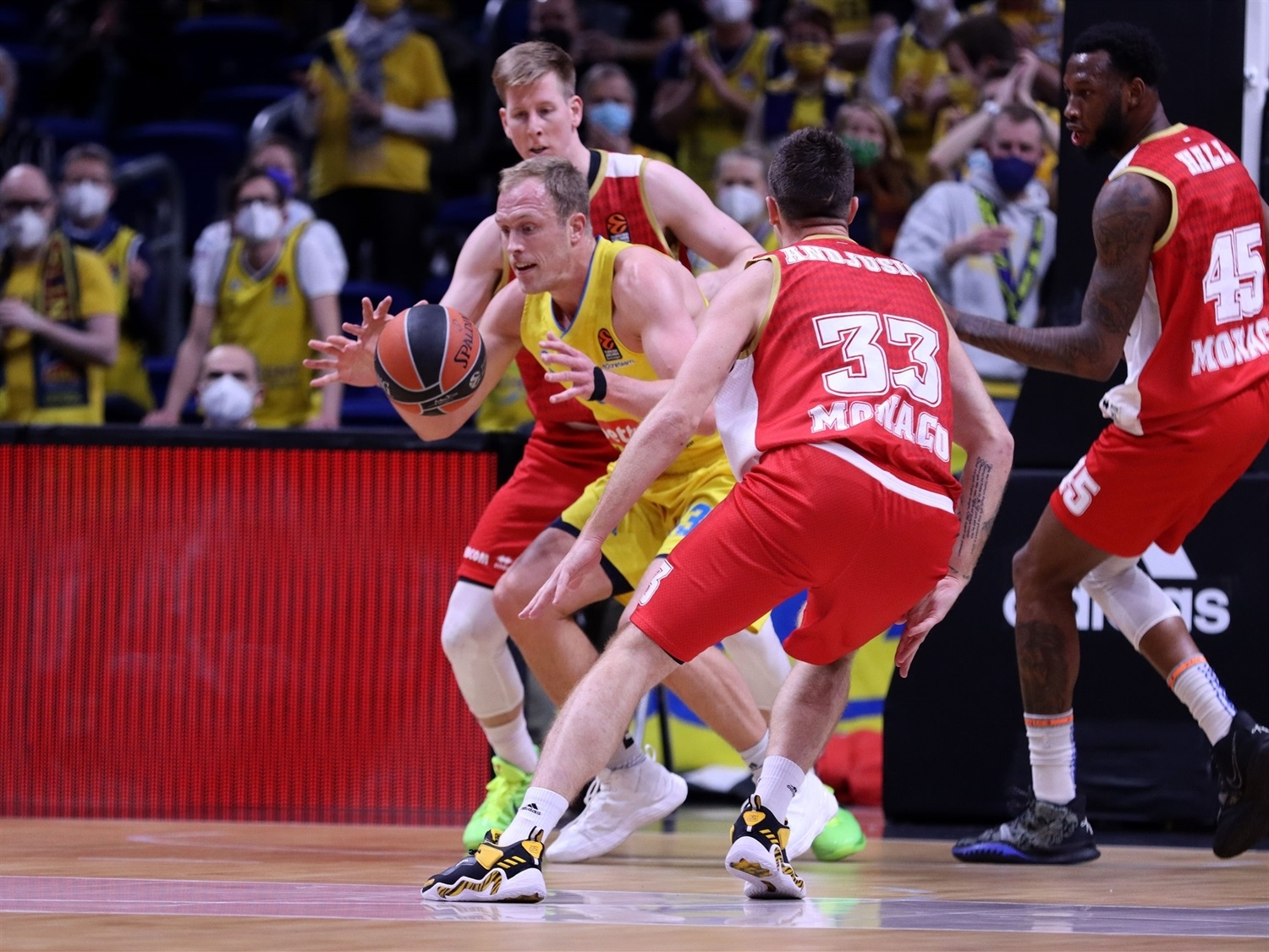 El ALBA Berlín supera al AS Mónaco (92-84)
