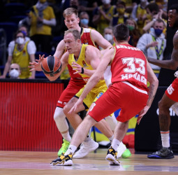 El ALBA Berlín supera al AS Mónaco (92-84)