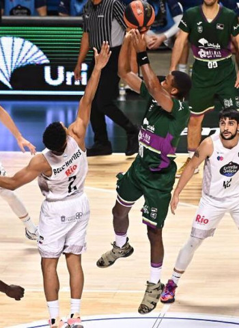 El Unicaja le da un toque de forma pública a Norris Cole