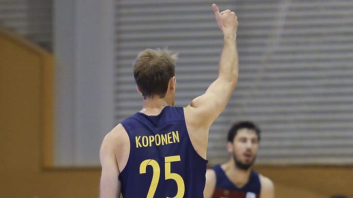 Petteri Koponen se encuentra estable y seguirá en observación