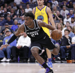Buddy Hield, cuatro años más en los Sacramento Kings