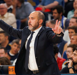 Chus Mateo renovará con el Real Madrid