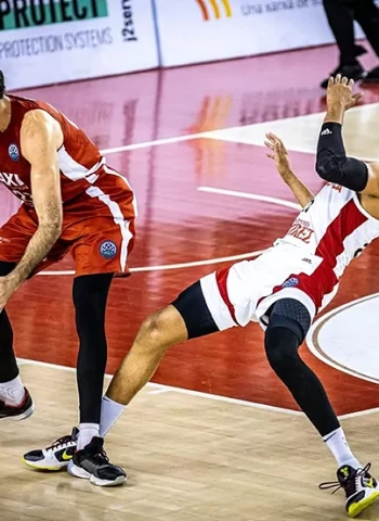 El BAXI Manresa choca con un Benfica muy acertado (82-92)