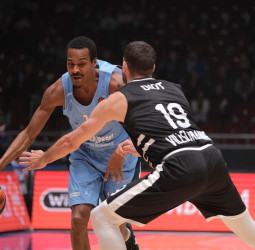 El Zenit logra ganar su primera victoria casera en la EuroLeague (75-70)