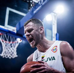 Lituania ya es equipo de cuartos de final tras vencer a Grecia (92-67)
