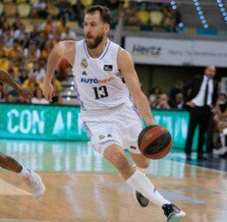 El Real Madrid aprieta con contundencia por la segunda plaza (67-95)